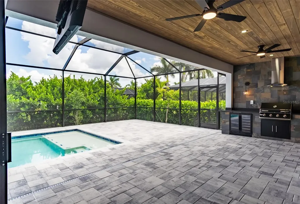 2513 SW 25th Avenue Cape Coral FL 33914