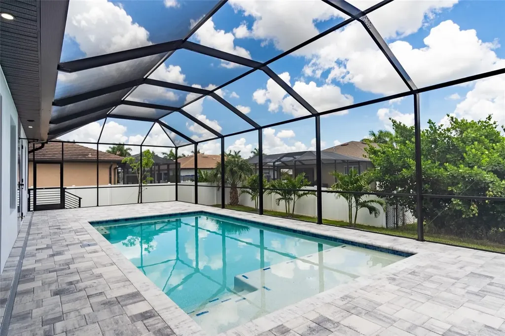 2513 SW 25th Avenue Cape Coral FL 33914