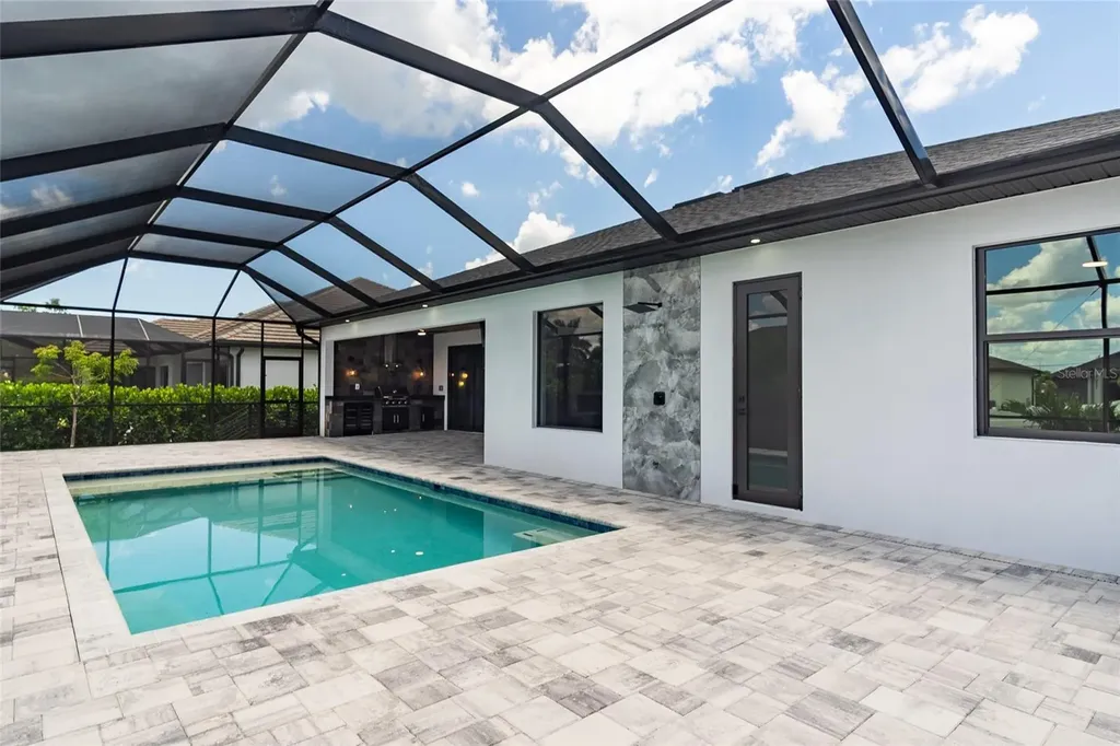2513 SW 25th Avenue Cape Coral FL 33914