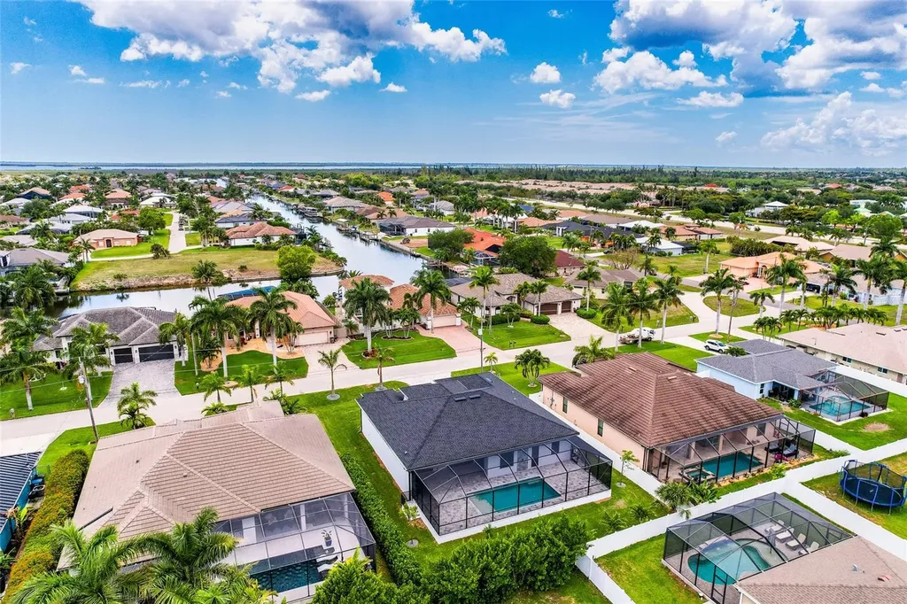 2513 SW 25th Avenue Cape Coral FL 33914