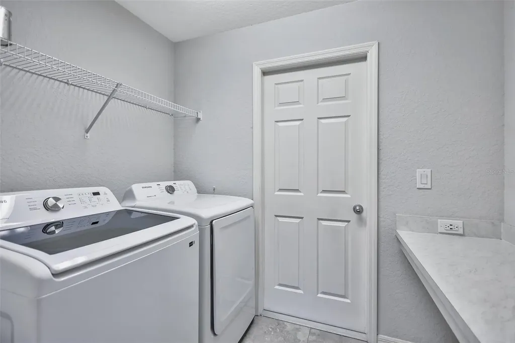 7056 Gideon Circle Zephyrhills FL 33541