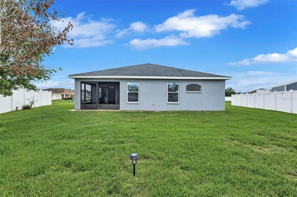7056 Gideon Circle Zephyrhills FL 33541
