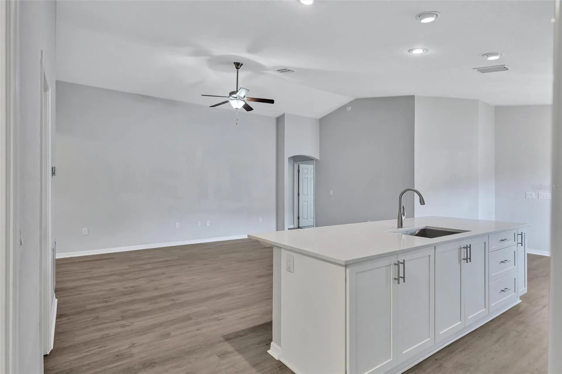 7056 Gideon Circle Zephyrhills FL 33541