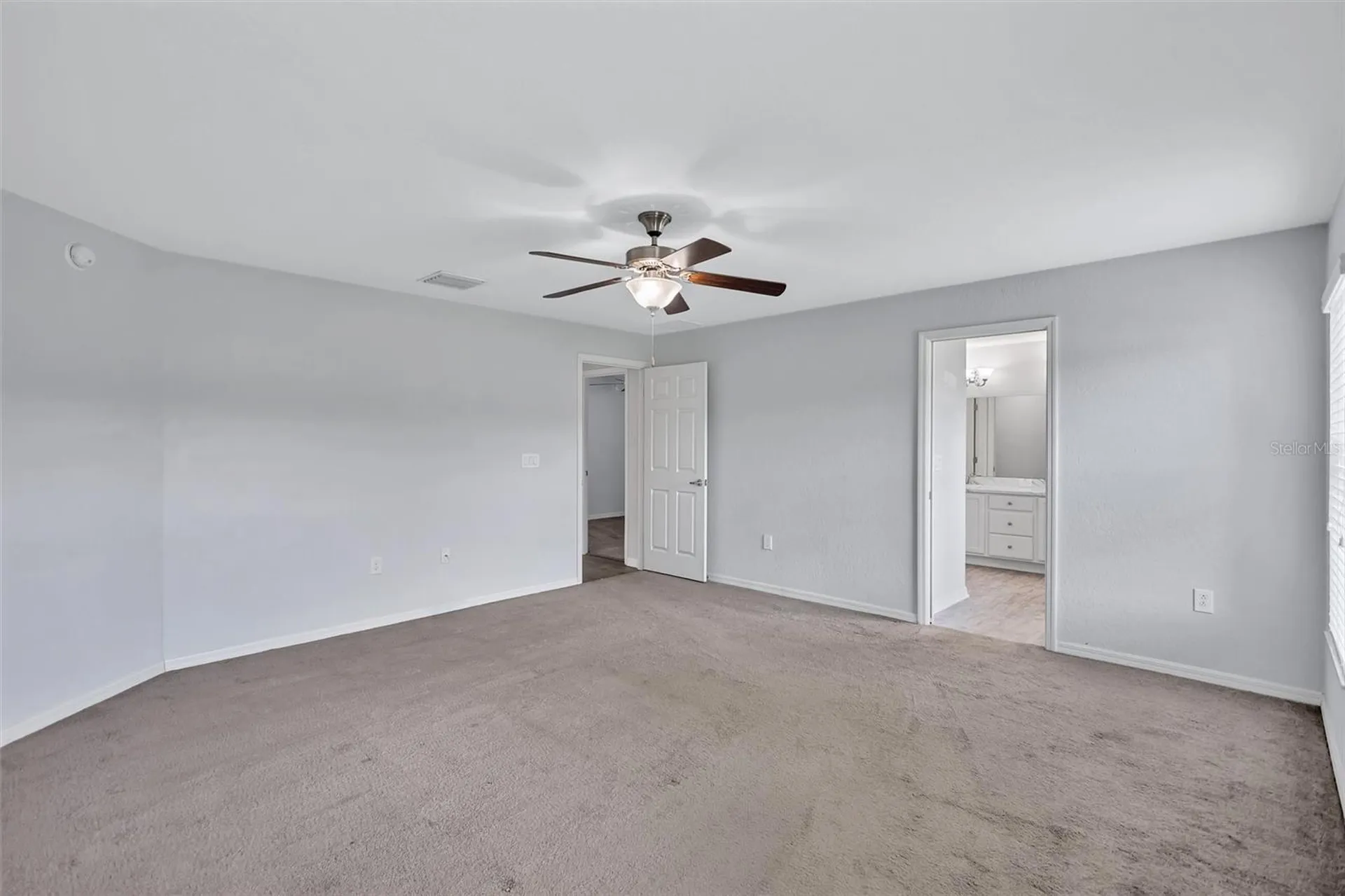 7056 Gideon Circle Zephyrhills FL 33541
