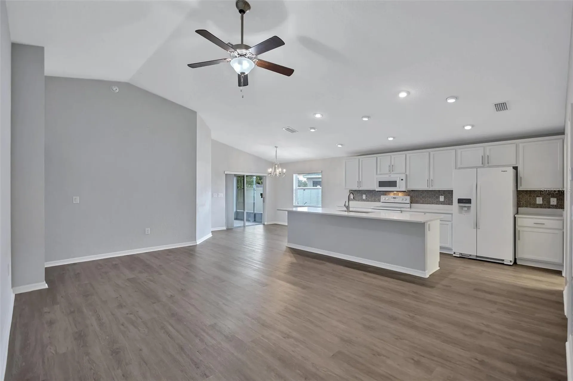 7056 Gideon Circle Zephyrhills FL 33541