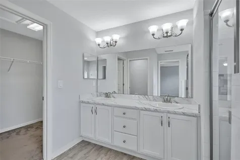 7056 Gideon Circle Zephyrhills FL 33541