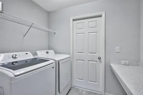 7056 Gideon Circle Zephyrhills FL 33541
