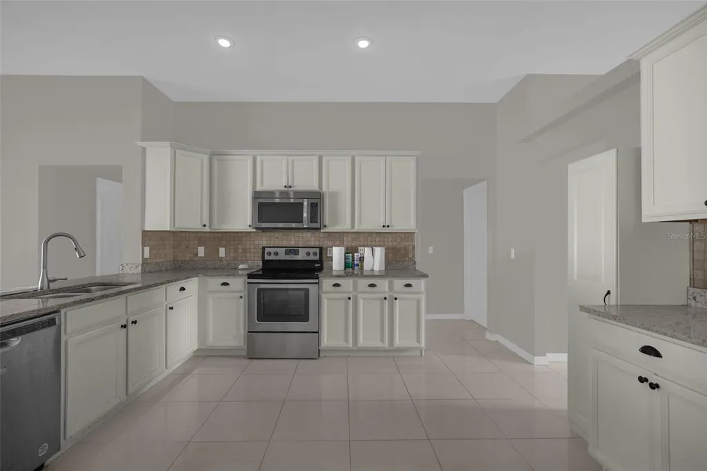 5403 Loma Vista Loop Davenport FL 33896