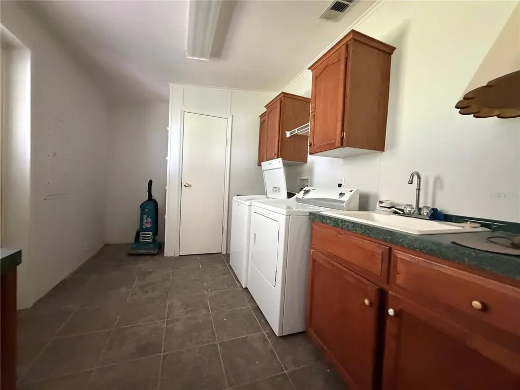 3080 S Us Highway 41 Dunnellon FL 34432