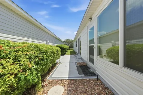 1607 Navidad Street The Villages FL 32162