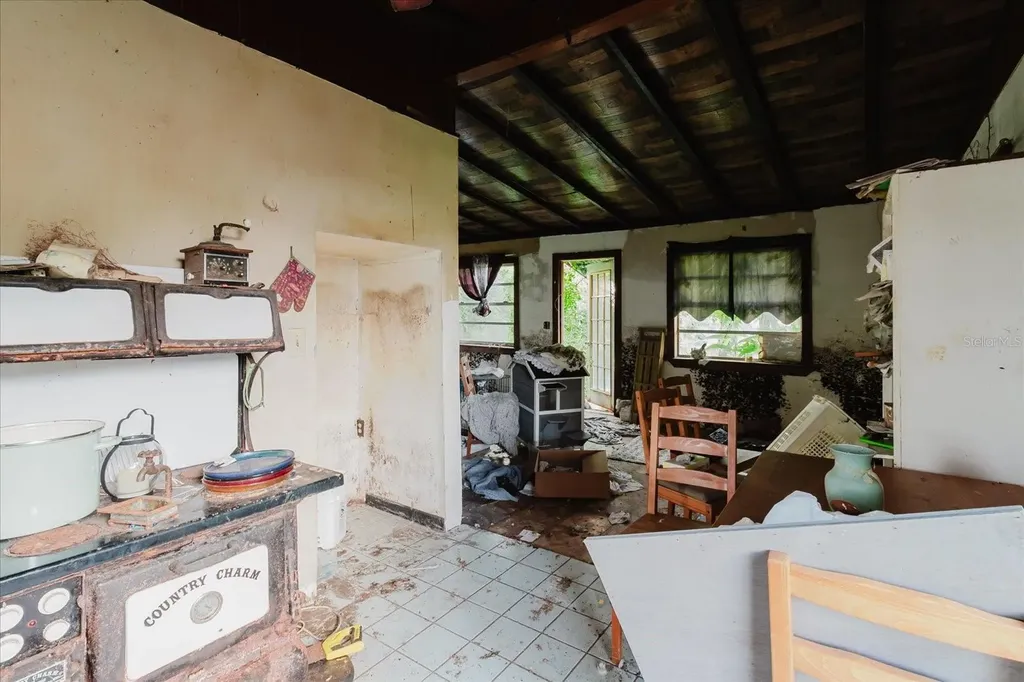 5323 Circle Drive Weeki Wachee FL 34607