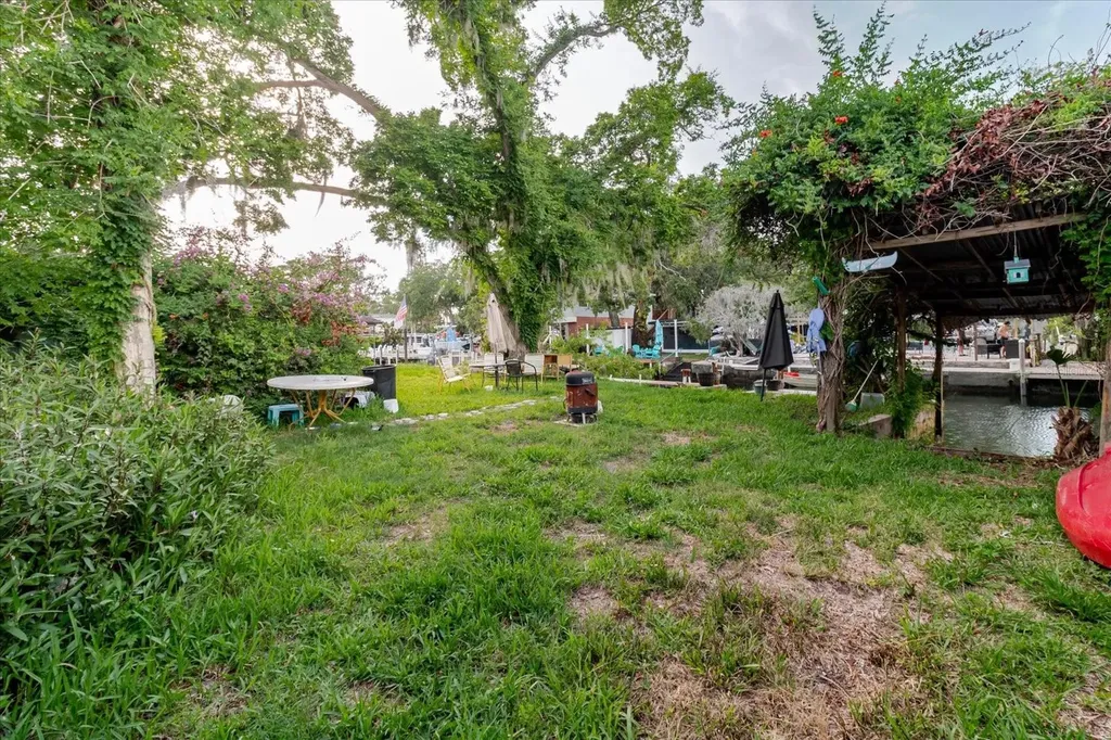 5323 Circle Drive Weeki Wachee FL 34607