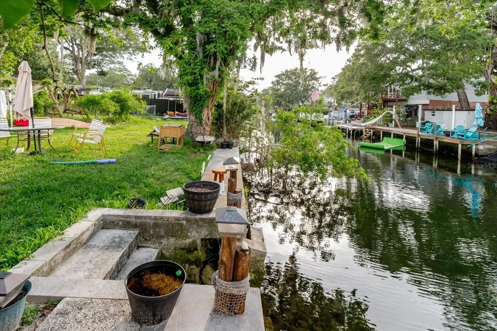 5323 Circle Drive Weeki Wachee FL 34607