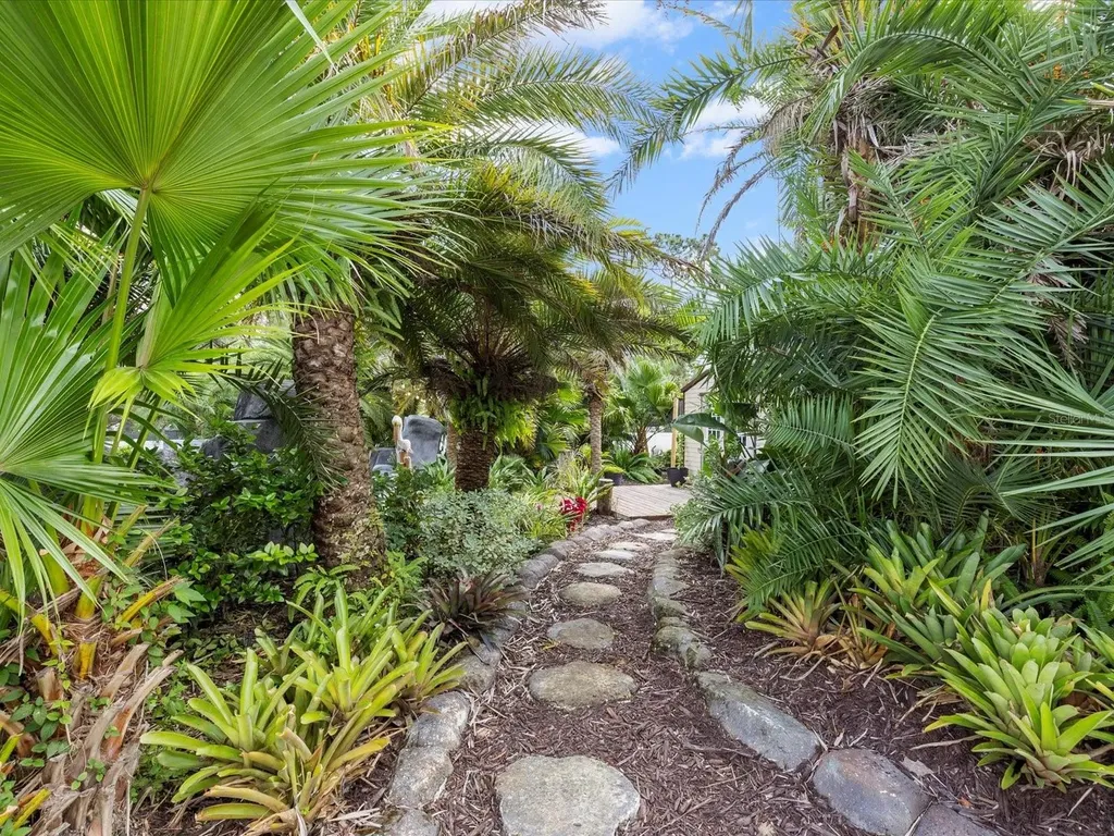 9027 Mavis Road Weeki Wachee FL 34613