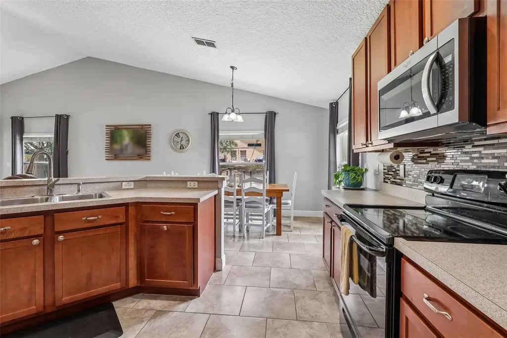 4181 Waltham Forest Drive Tavares FL 32778