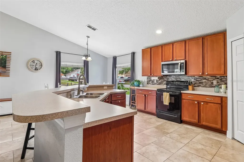 4181 Waltham Forest Drive Tavares FL 32778