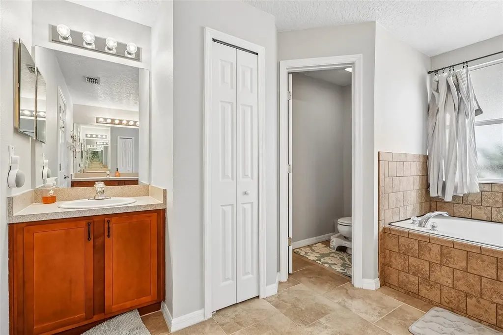 4181 Waltham Forest Drive Tavares FL 32778