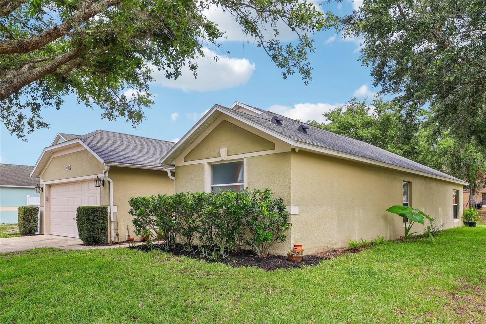 4181 Waltham Forest Drive Tavares FL 32778