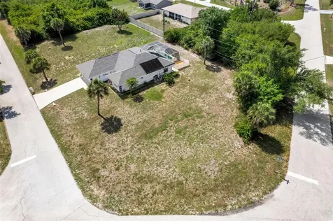 11905 Leon Avenue Port Charlotte FL 33981