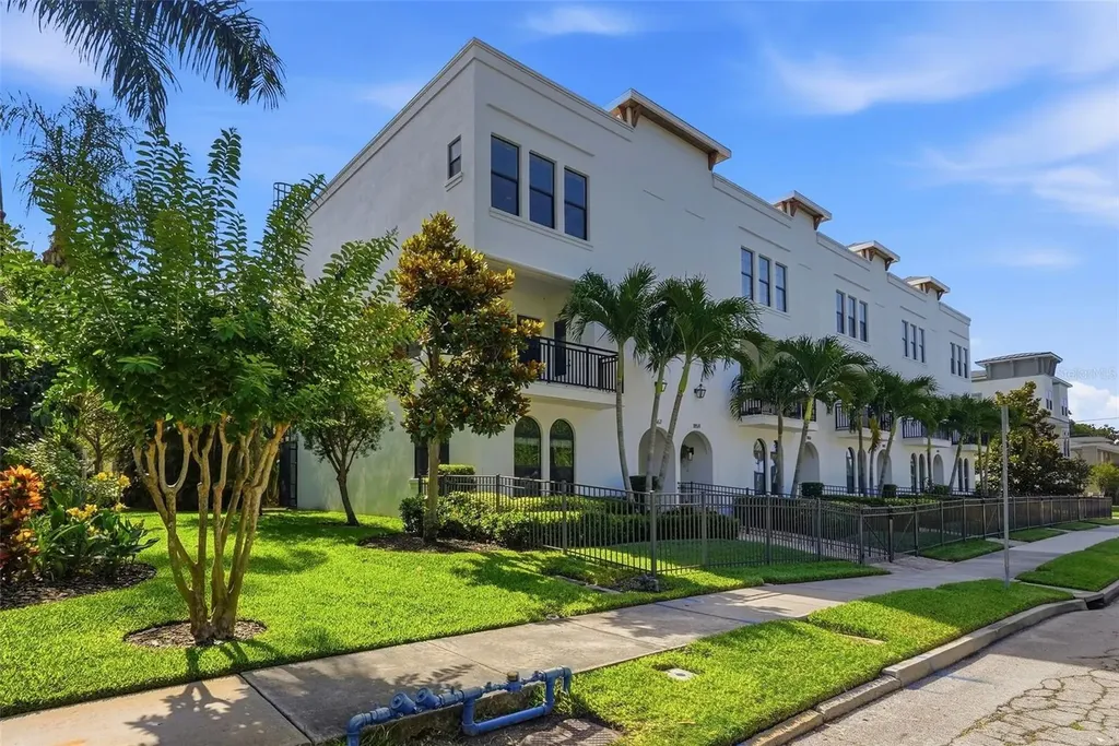 1867 5th Street N St Petersburg FL 33704