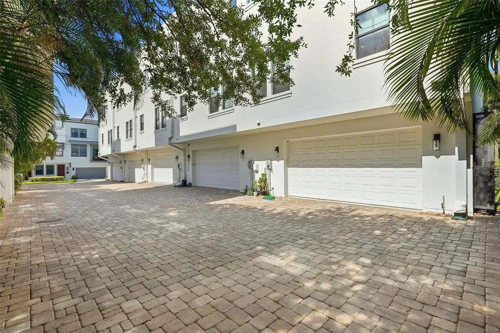 1867 5th Street N St Petersburg FL 33704