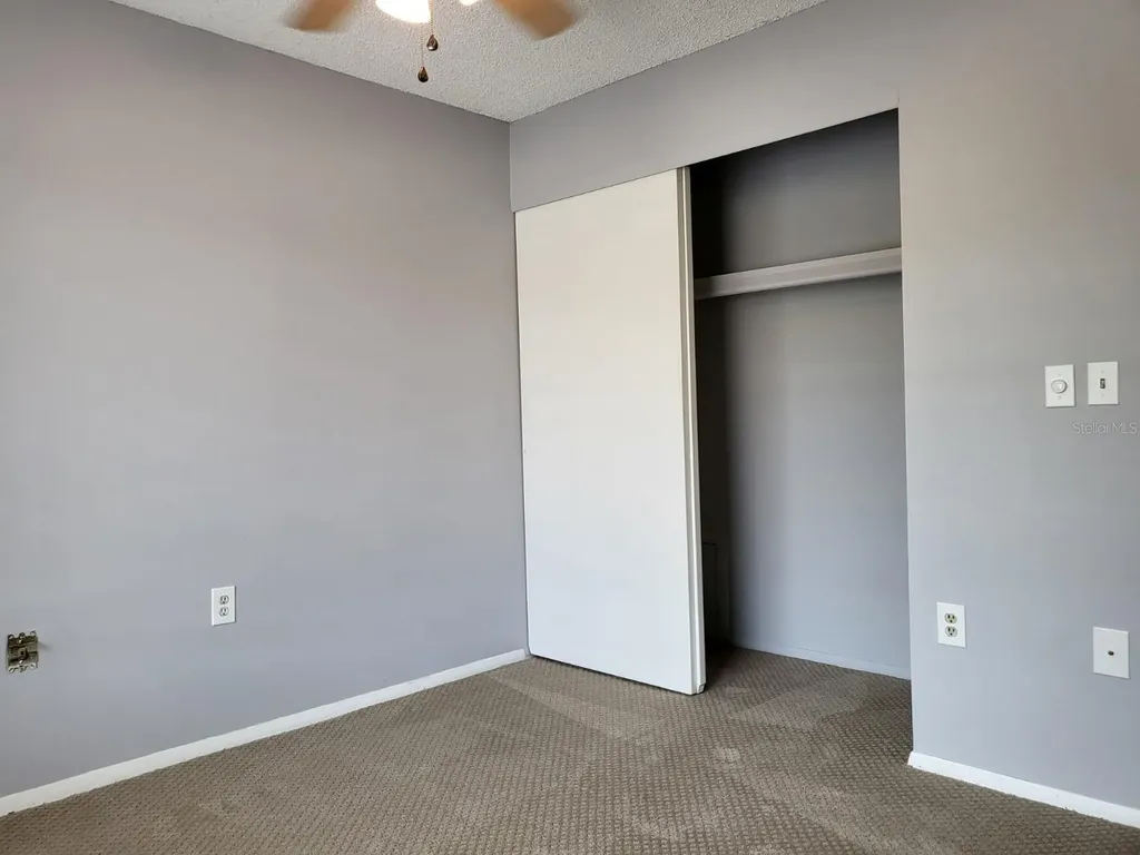 2721 Hidden Lake Boulevard Sarasota FL 34237
