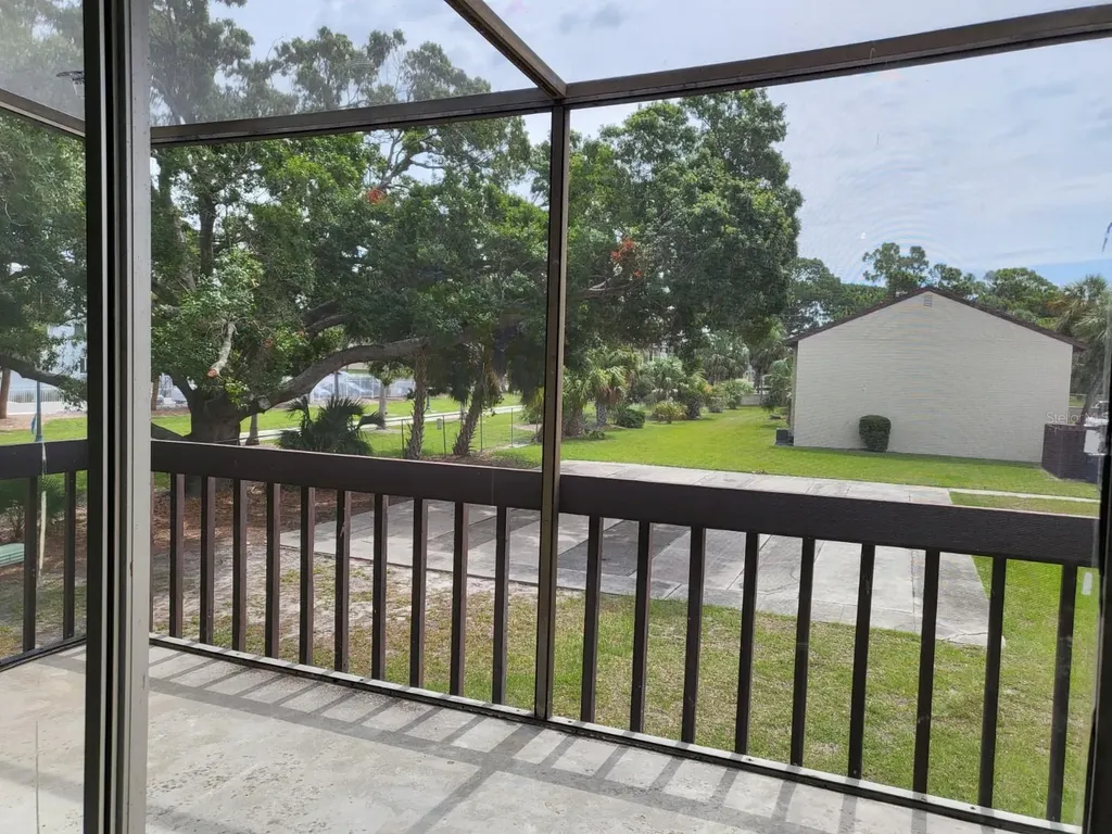 2721 Hidden Lake Boulevard Sarasota FL 34237