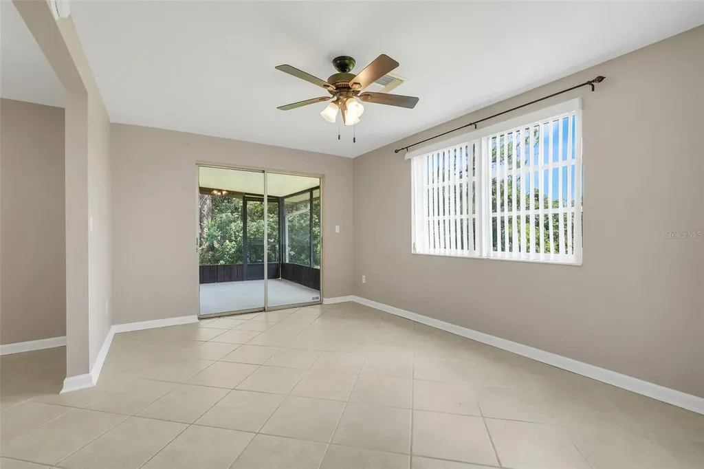 520 N Lacy Circle Deltona FL 32725
