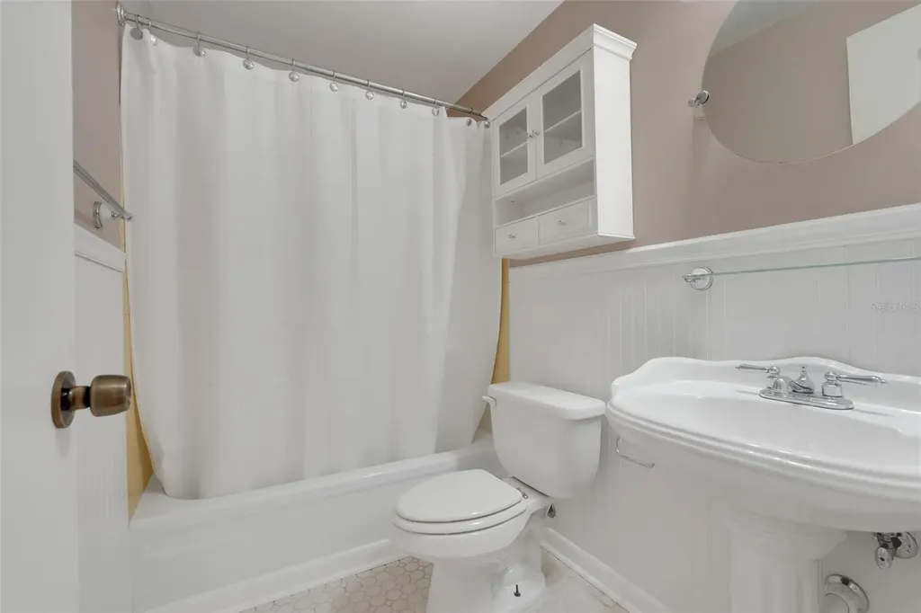 520 N Lacy Circle Deltona FL 32725