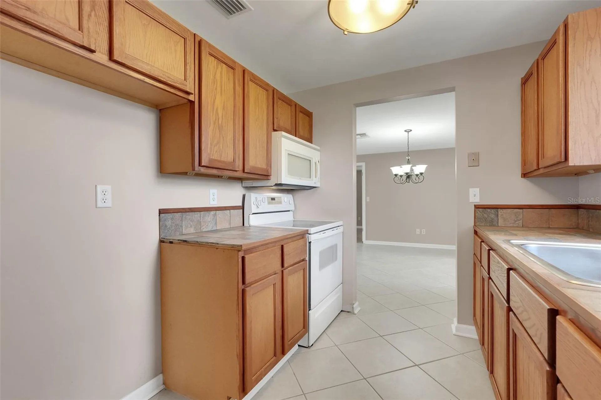 520 N Lacy Circle Deltona FL 32725