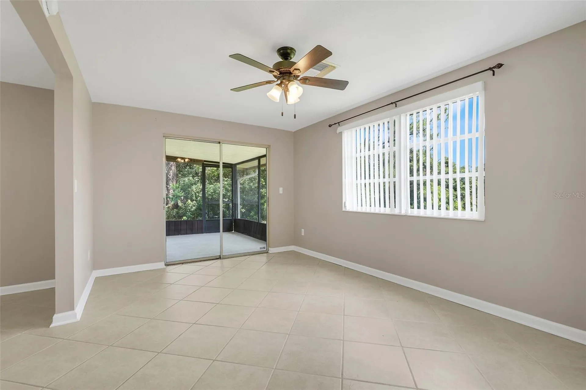 520 N Lacy Circle Deltona FL 32725