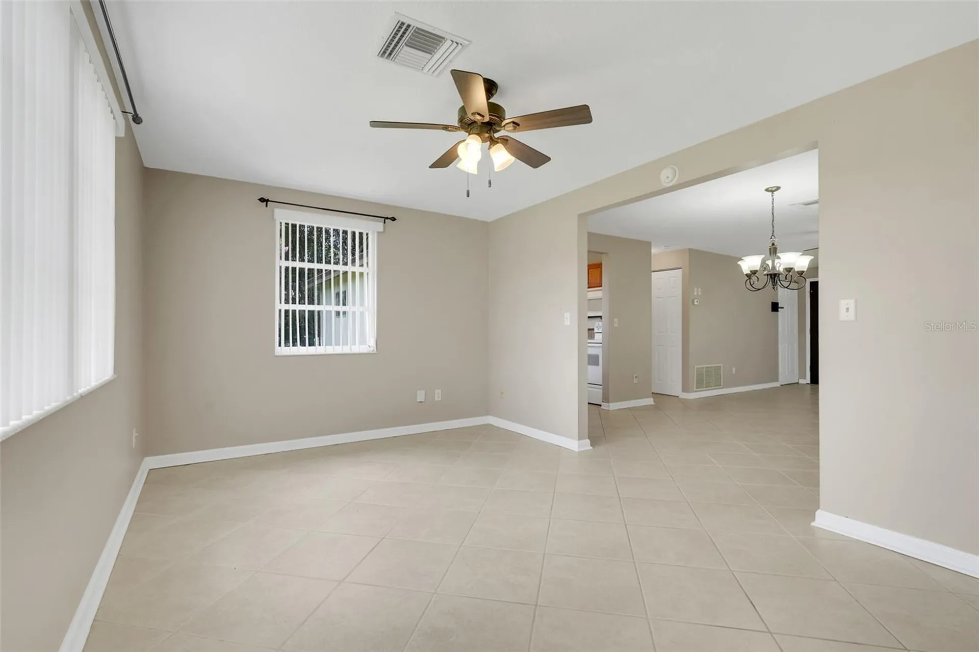 520 N Lacy Circle Deltona FL 32725