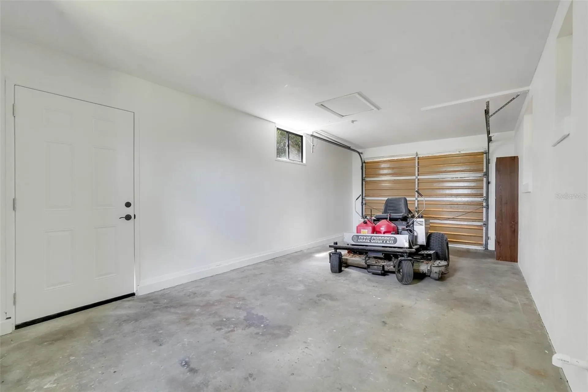 520 N Lacy Circle Deltona FL 32725