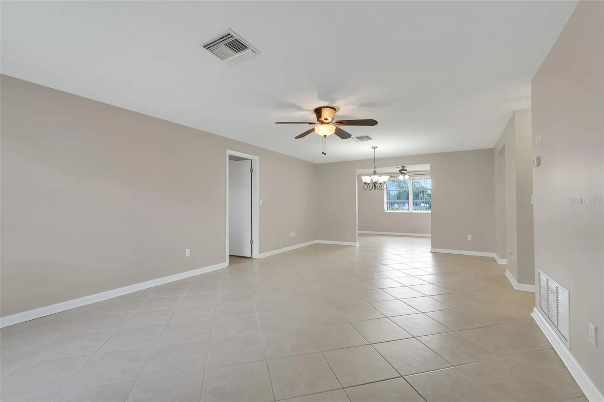 520 N Lacy Circle Deltona FL 32725