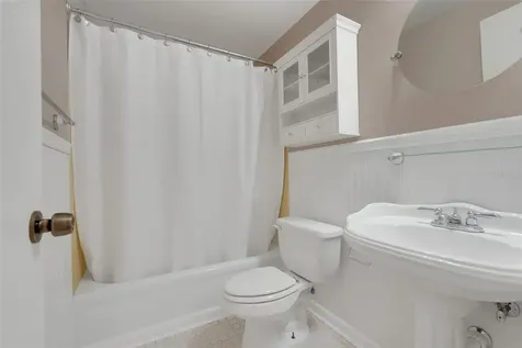 520 N Lacy Circle Deltona FL 32725