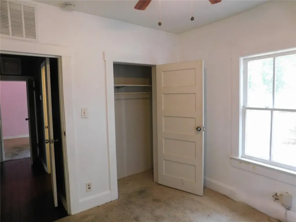 8412 N Seminole Avenue Tampa FL 33604