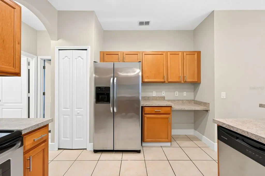 561 Carey Way Orlando FL 32825