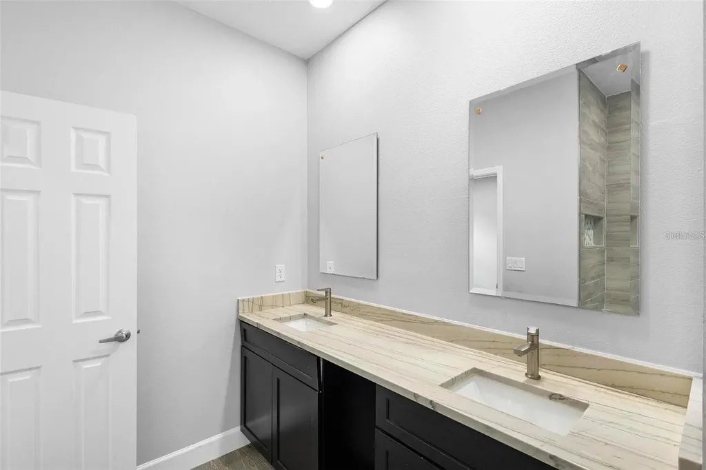 2379 8th Avenue Deland FL 32724