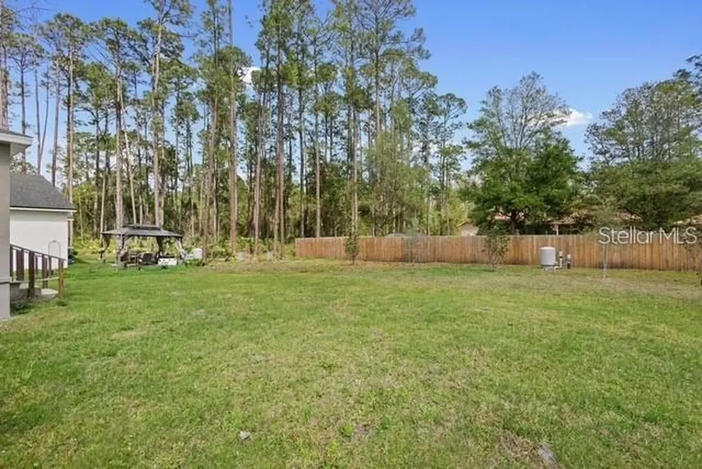 2379 8th Avenue Deland FL 32724