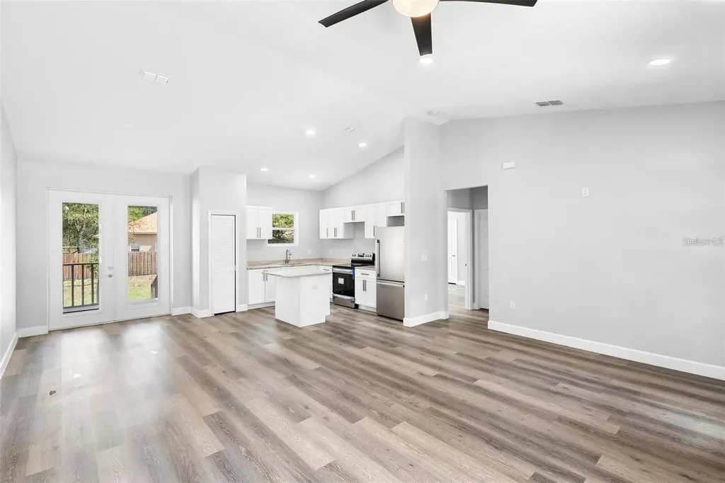 2379 8th Avenue Deland FL 32724