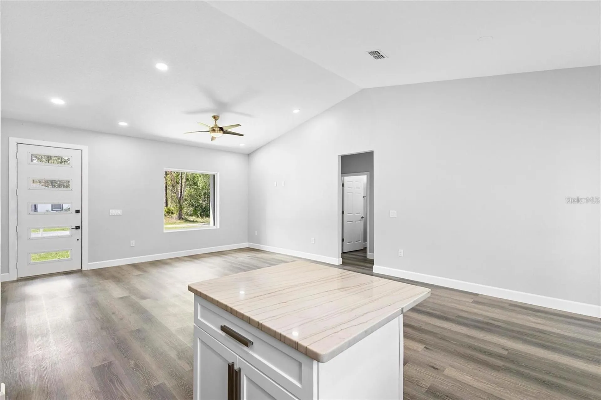 2379 8th Avenue Deland FL 32724