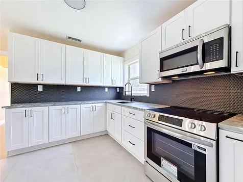 4101 Shore Acres Boulevard NE St Petersburg FL 33703