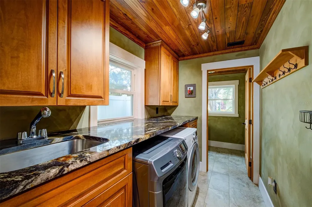 2690 Temple Street Sarasota FL 34239