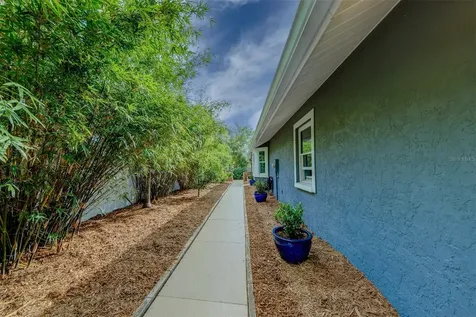 2690 Temple Street Sarasota FL 34239