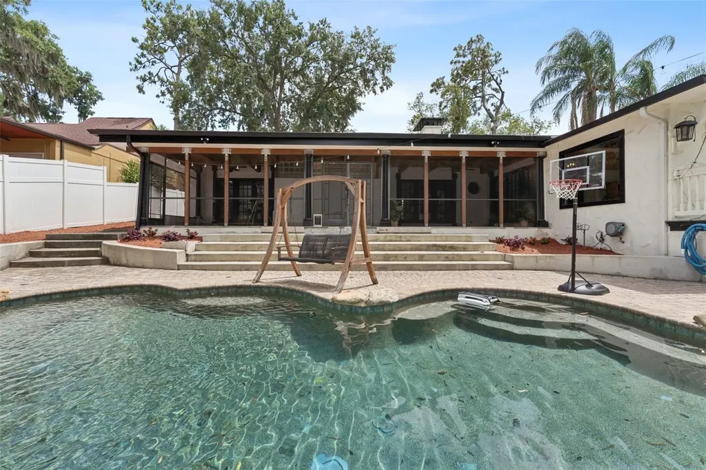 241 W Lake Sue Avenue Winter Park FL 32789