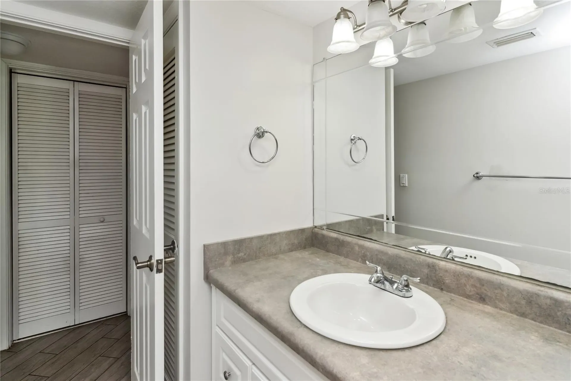 4609 W North B Street Tampa FL 33609