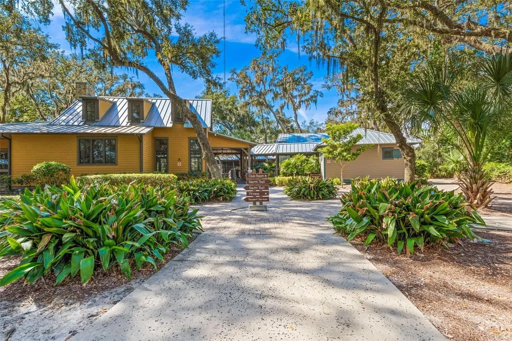 14310 Barrington Stowers Drive Lithia FL 33547