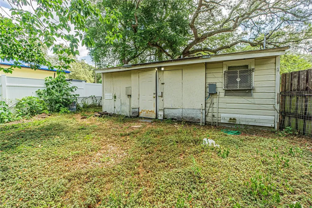 10704 N Annette Avenue Tampa FL 33612