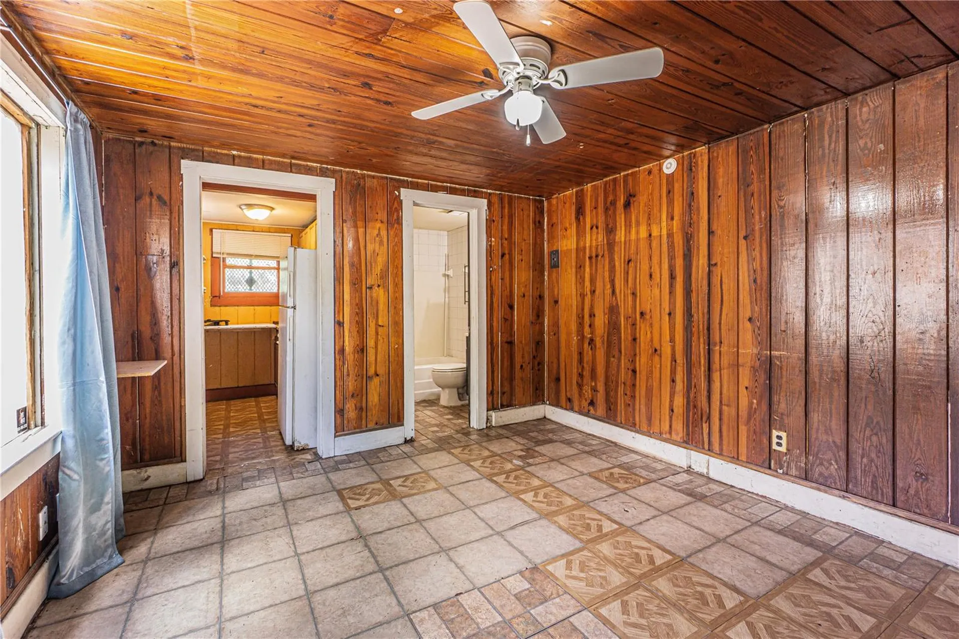 10704 N Annette Avenue Tampa FL 33612