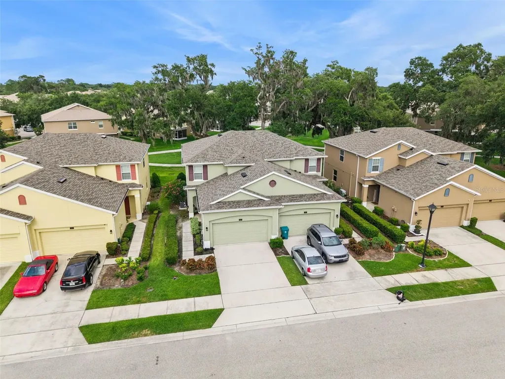 1437 Scarlet Oak Loop Winter Garden FL 34787